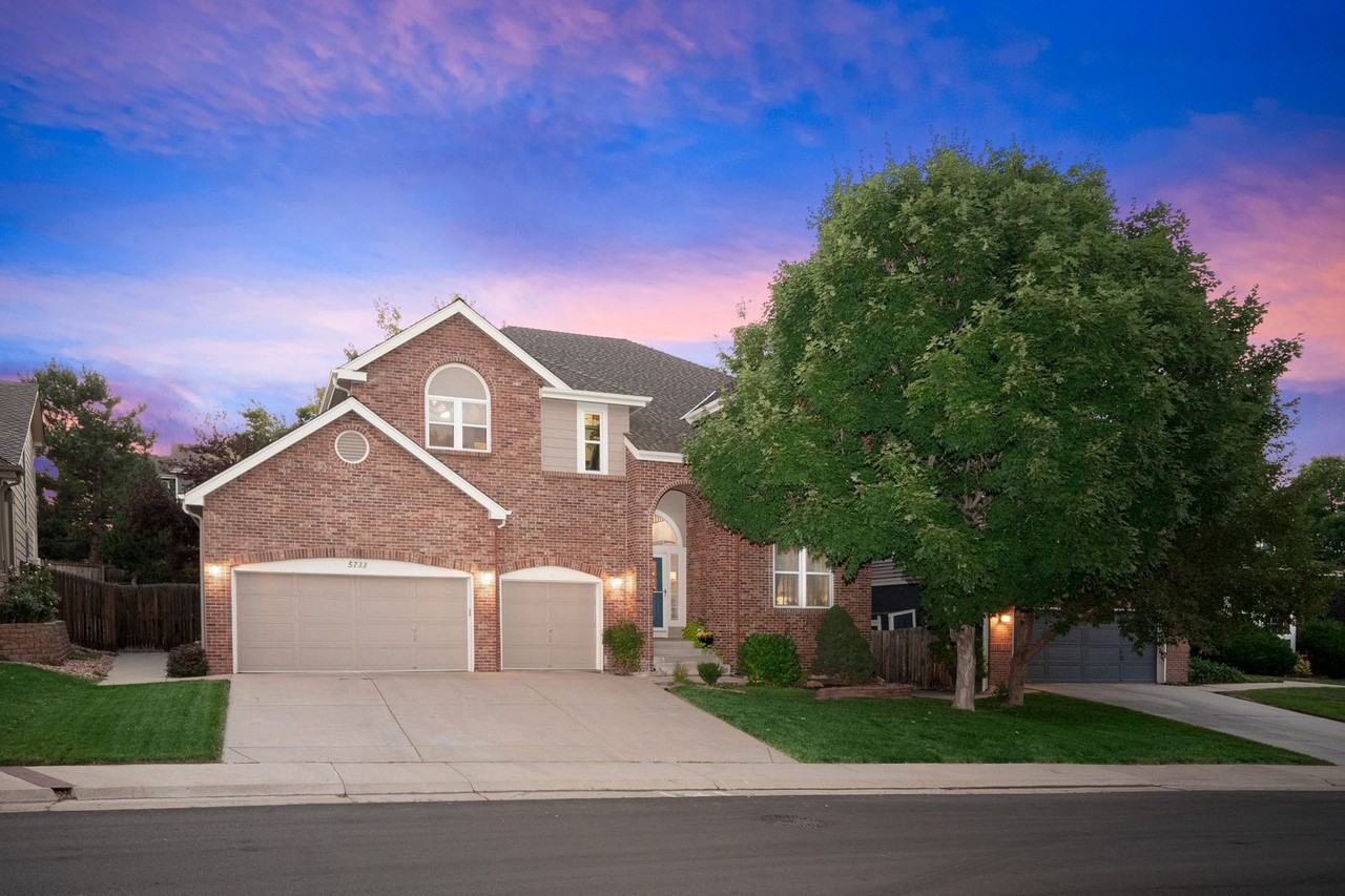 5733 S Everett Way - Photo 2 of 50