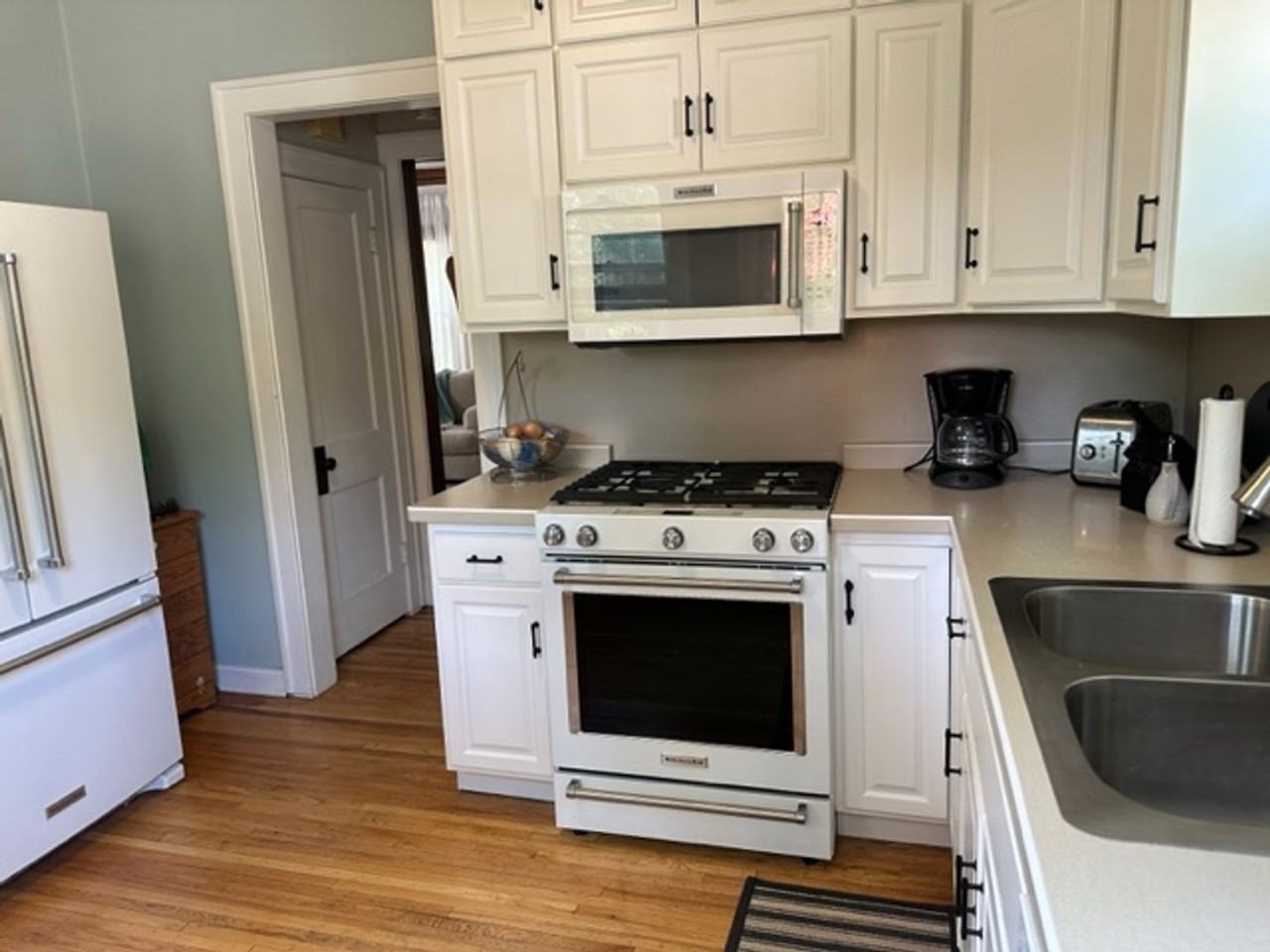 1115 Douglas St - Photo 2 of 21
