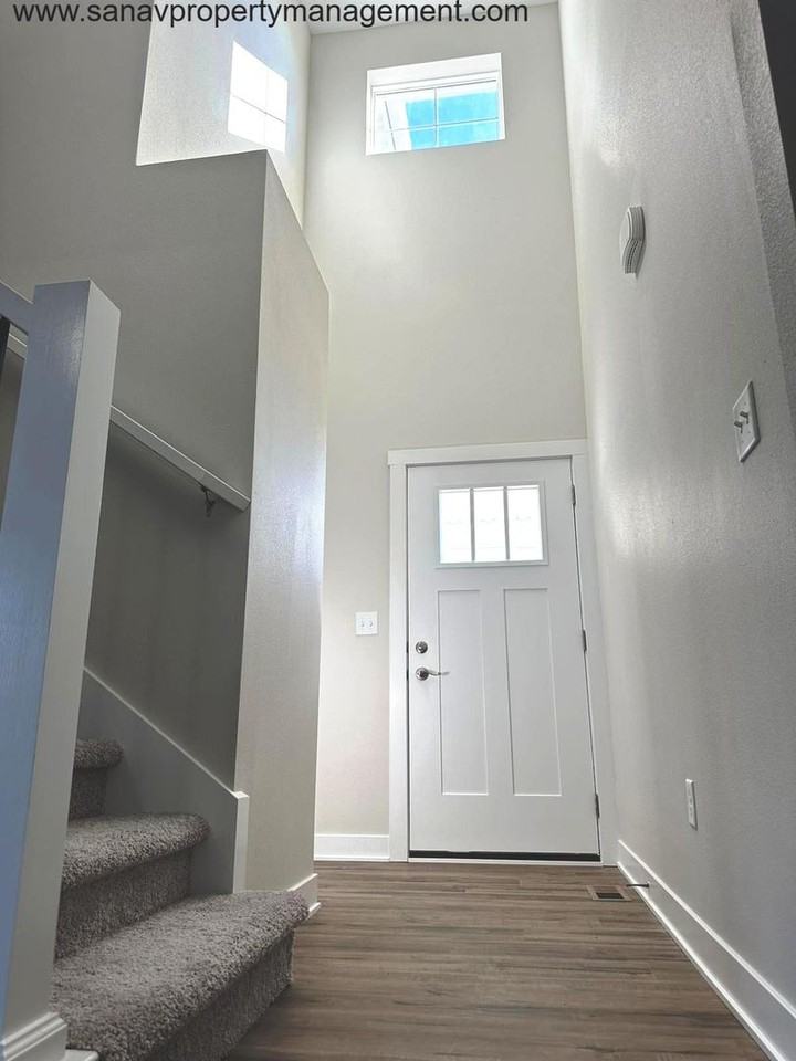 2021 Waller Ave - Photo 2 of 7