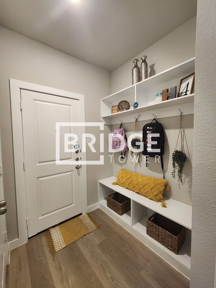 4138 Tobin Dr - Photo 4 of 23