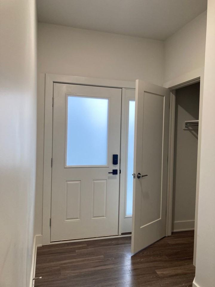 312 Lincoln St - Photo 4 of 50