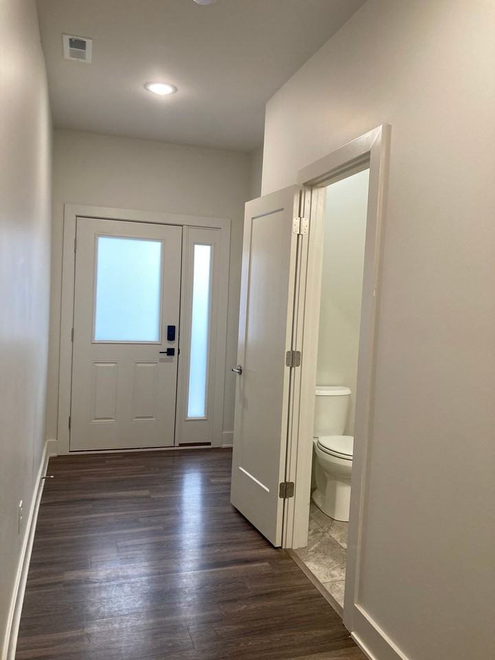 312 Lincoln St - Photo 5 of 50