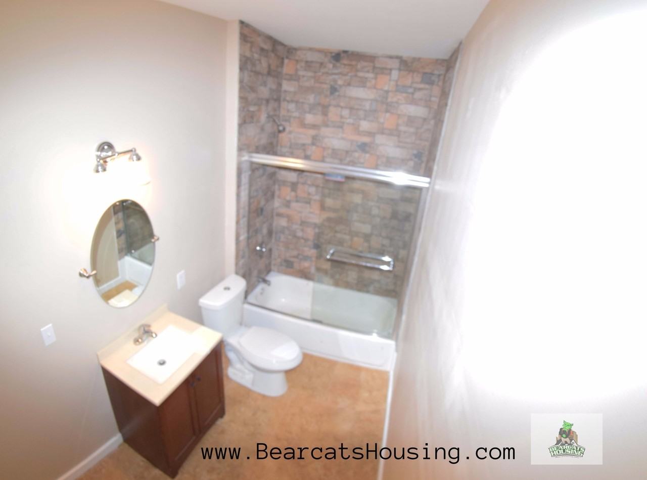 2 Chapel Pl - Photo 3 of 8