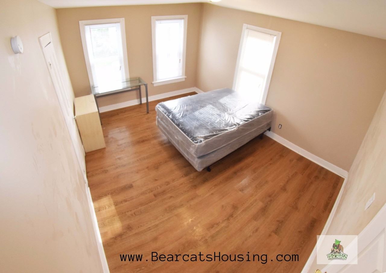 2 Chapel Pl - Photo 6 of 8