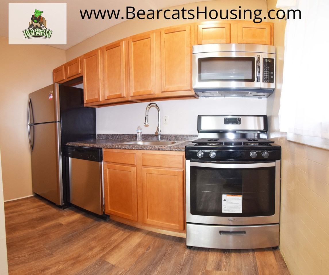 58 Conklin Ave - Photo 2 of 5