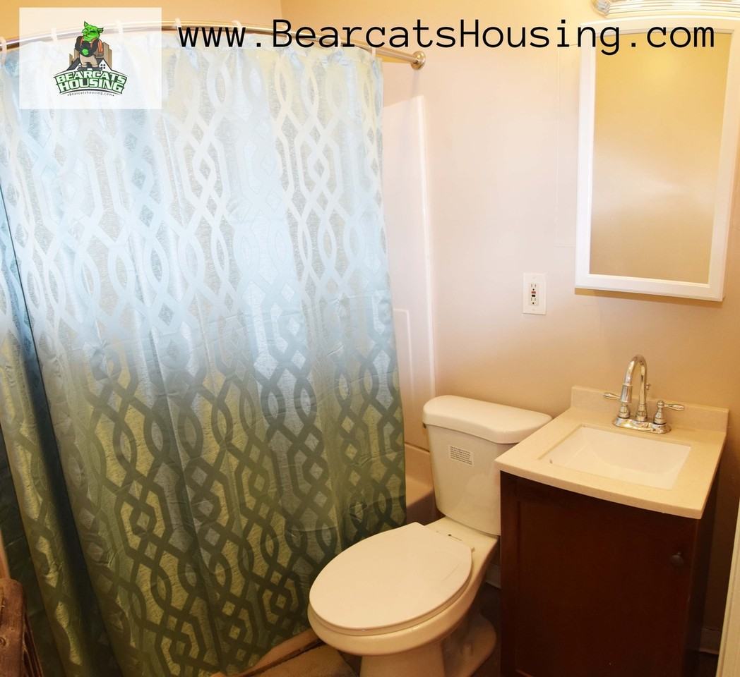 58 Conklin Ave - Photo 3 of 5