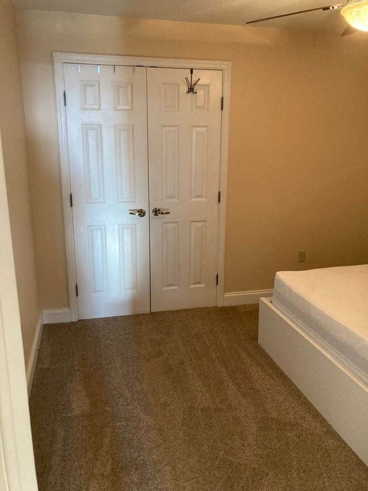 215 W College Ave - Photo 6 of 12
