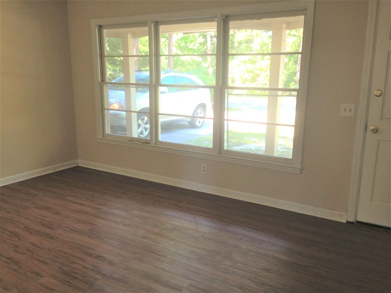 201 Faculty Blvd - Photo 4 of 8