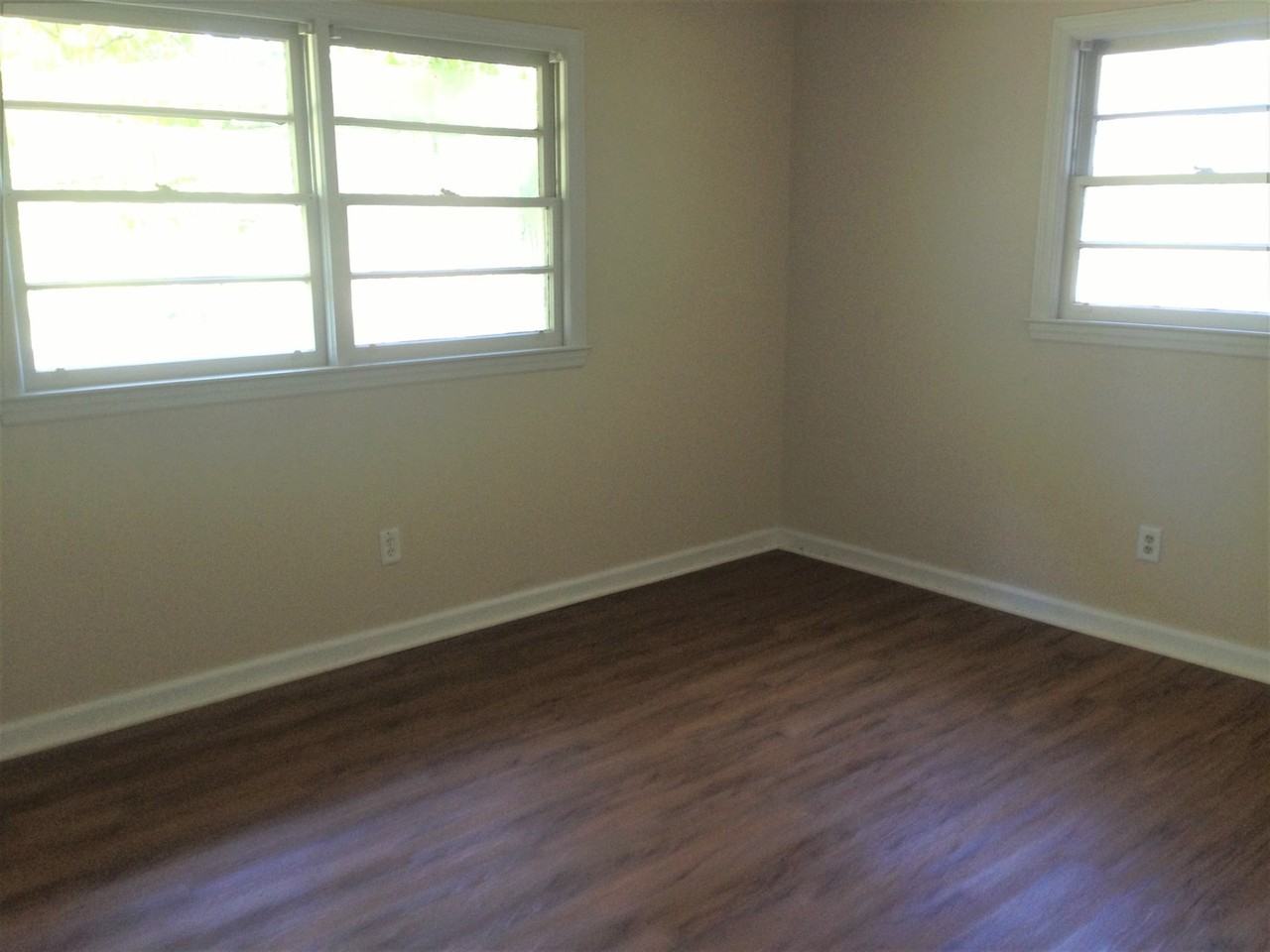 201 Faculty Blvd - Photo 7 of 8