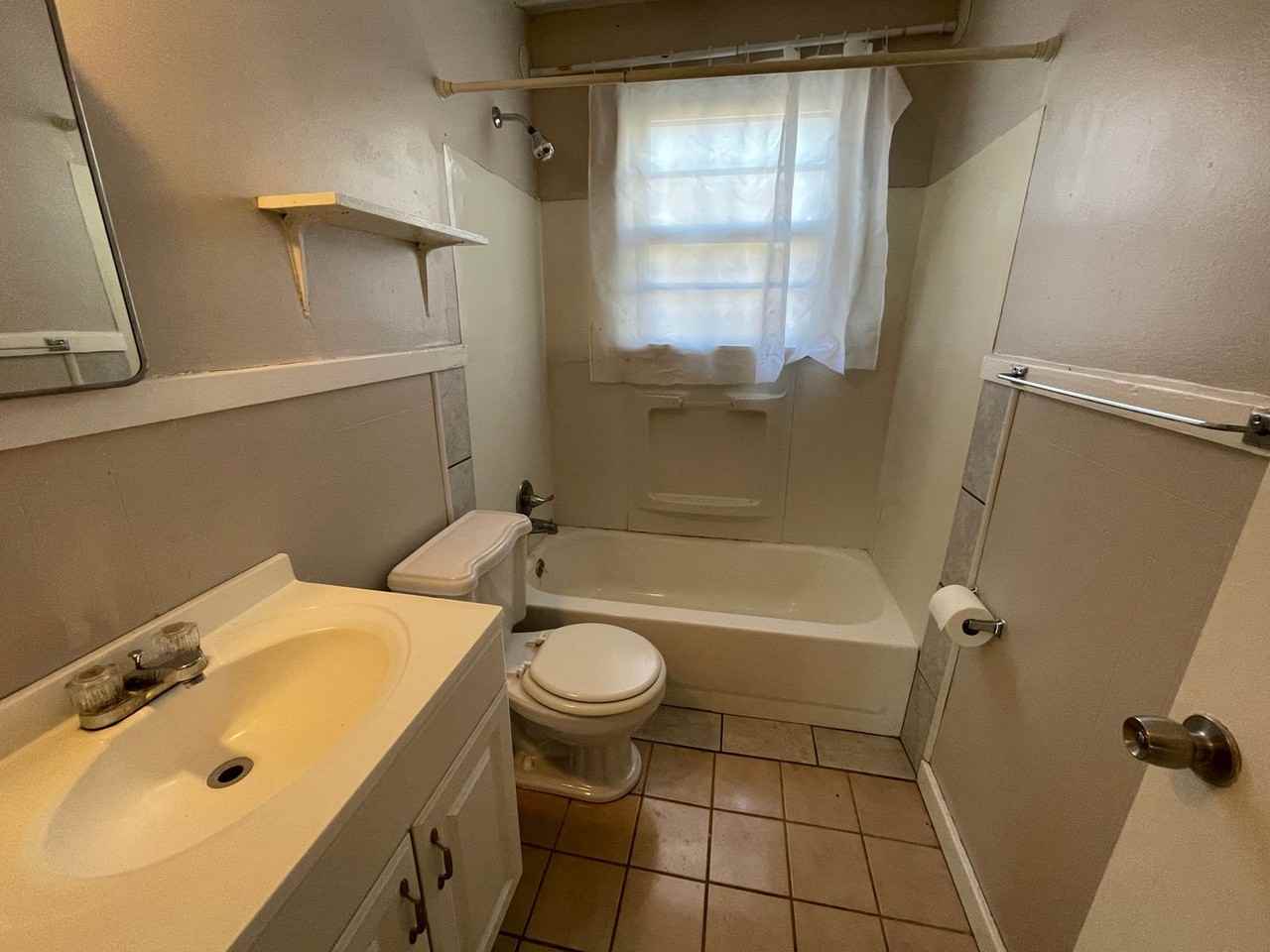 1224 Pomeroy St #4 - Photo 5 of 8