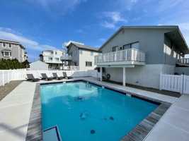 featured image of 325 325 7th St - WINTER RENTAL ONLY