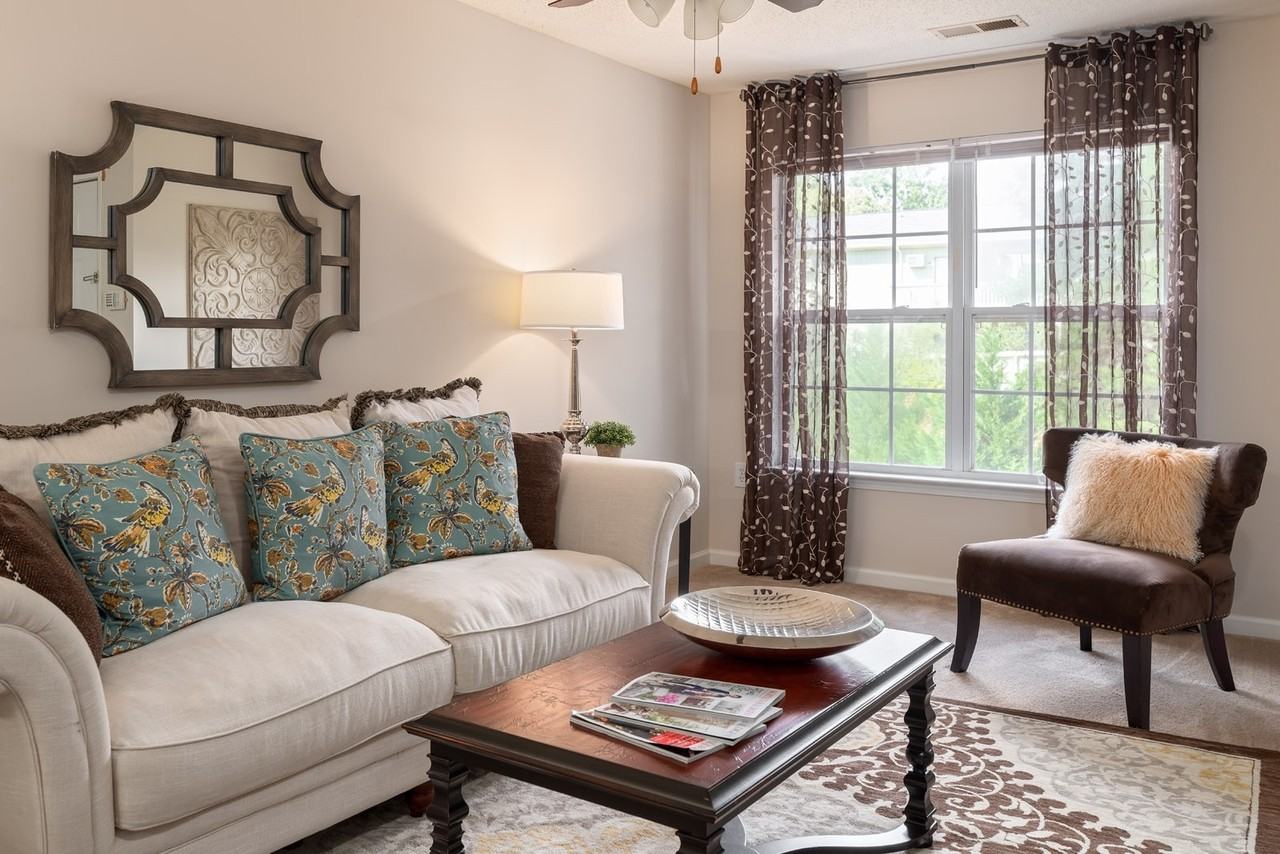 2275 N Fayetteville St - Photo 3 of 23