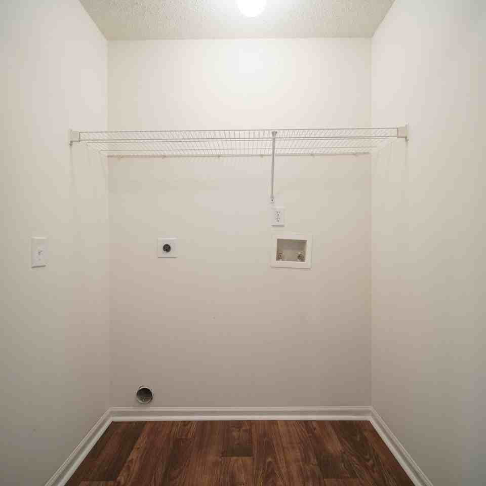 17960 Arrowhead Dr - Photo 4 of 20