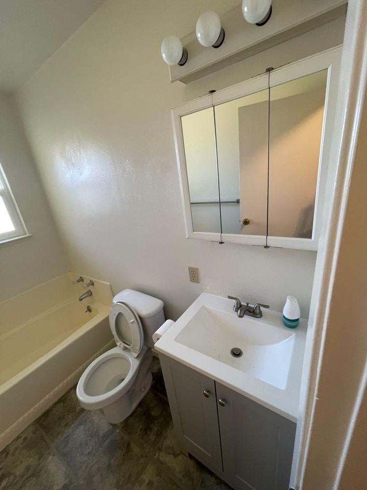 36 Fairview Ave - Photo 4 of 19