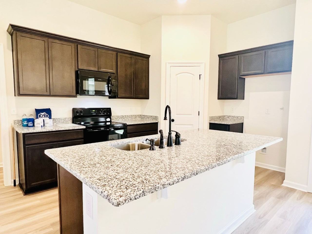 204 Vagabond Way - Photo 6 of 23