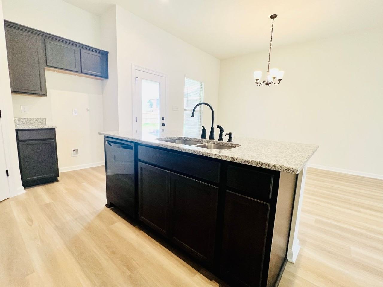 204 Vagabond Way - Photo 7 of 23