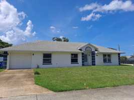 featured image of 1904 S Riverside Dr