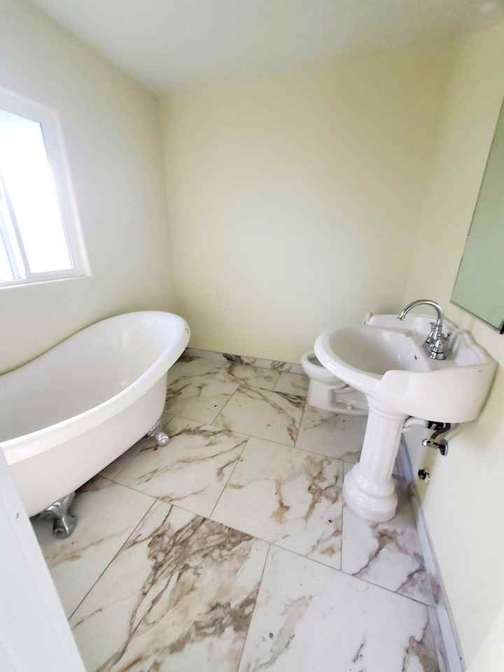 206 Saratoga Ave - Photo 2 of 3