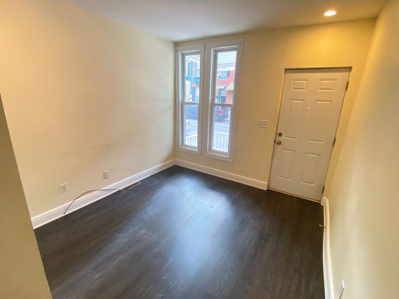 41 N West St - Photo 2 of 15