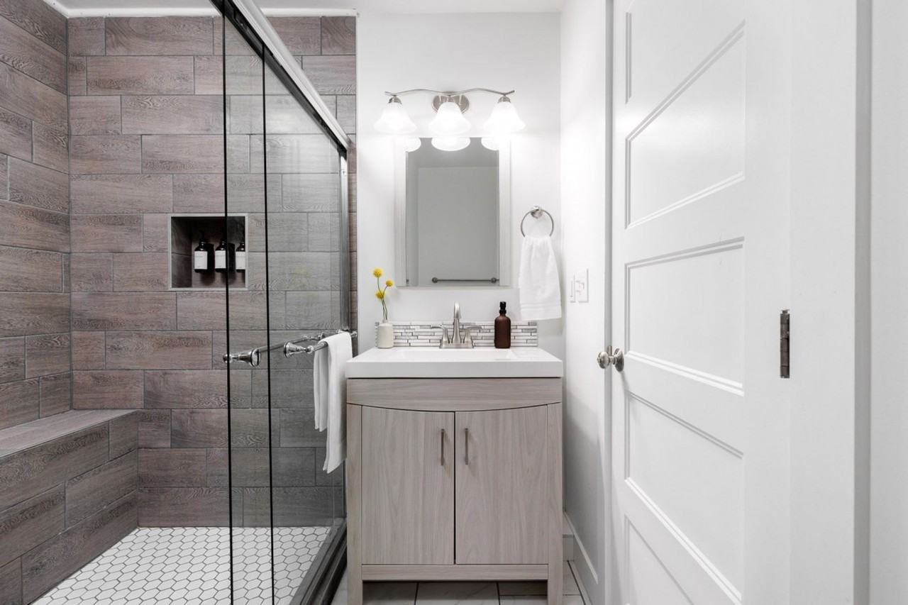 21854 Golf Dr - Photo 3 of 17