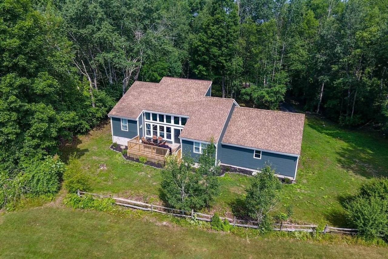 21854 Golf Dr - Photo 4 of 17