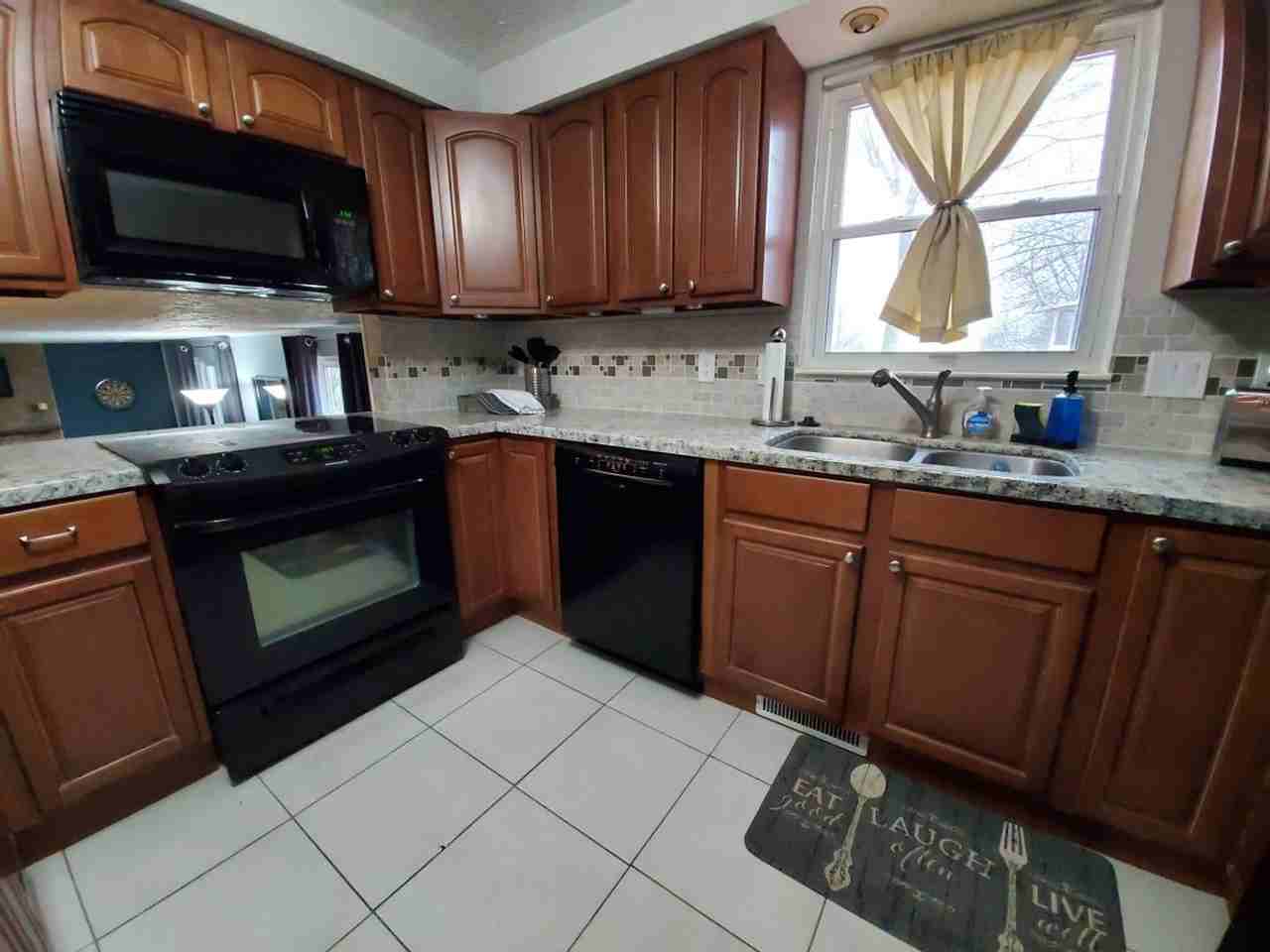 4448 Cabernet Ct - Photo 4 of 16