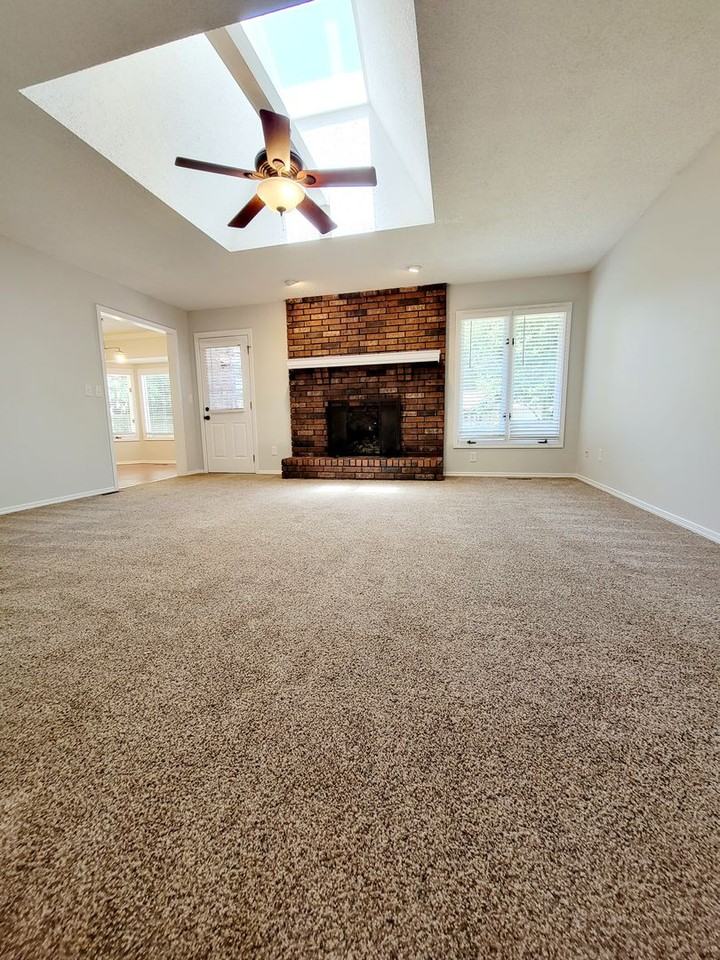 2211 E Cragmont St - Photo 3 of 39