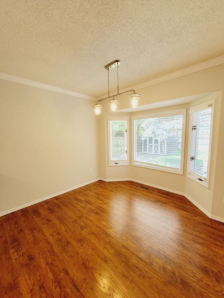 2211 E Cragmont St - Photo 5 of 39