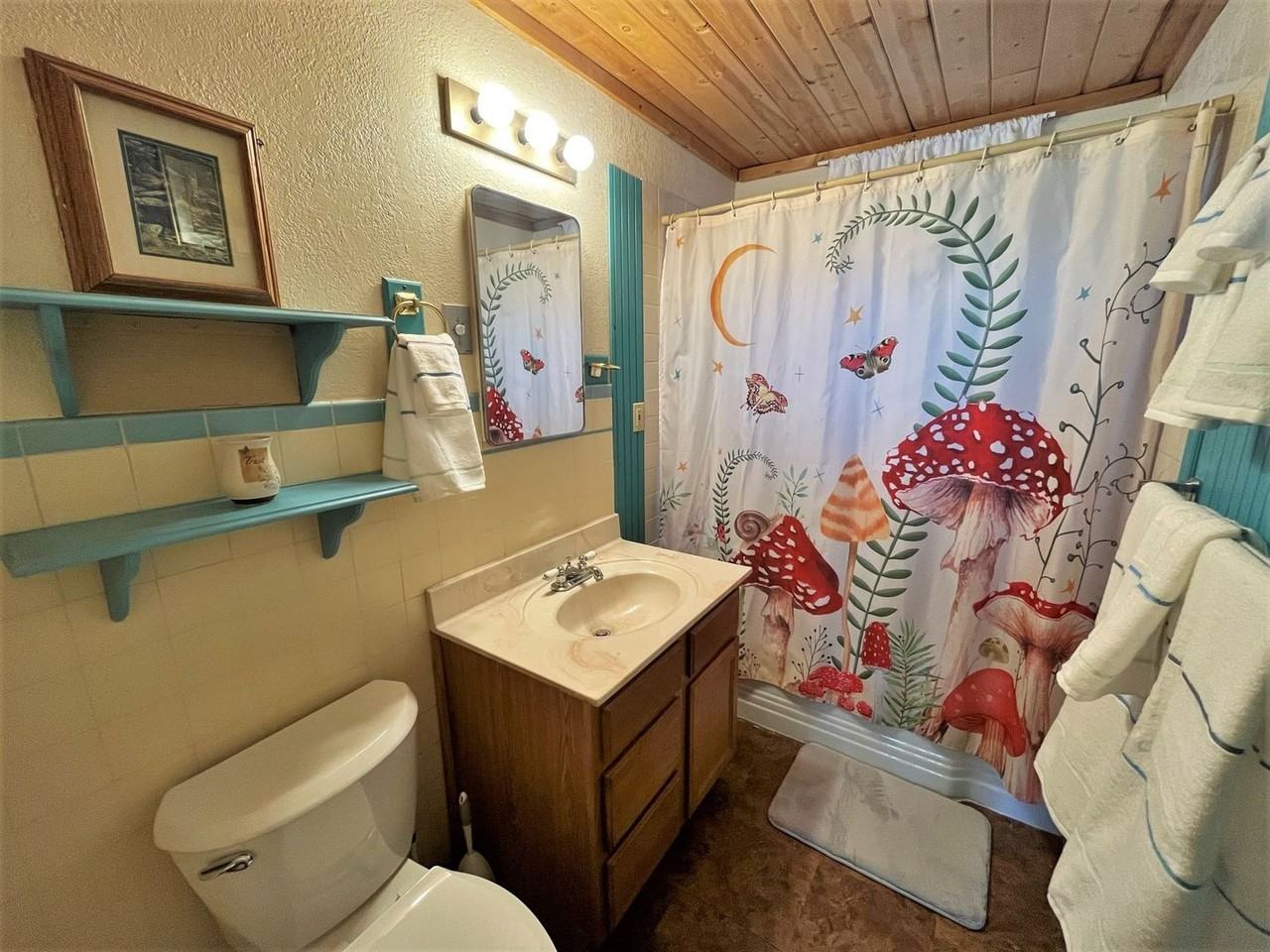 376 Cedar St #1 - Photo 7 of 12