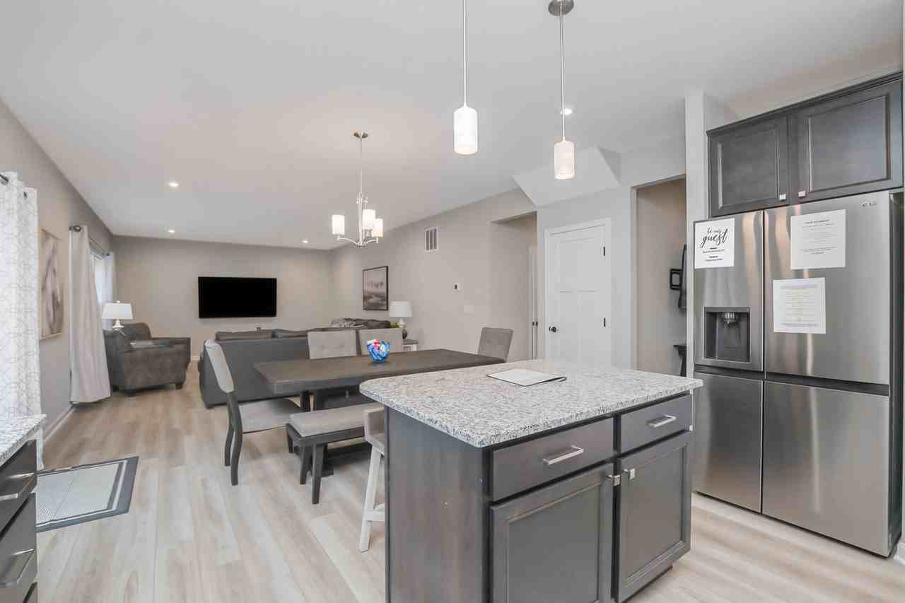 5762 Azra Ct - Photo 6 of 25