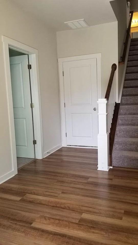 1024 Sharon Towns Dr - Photo 3 of 34