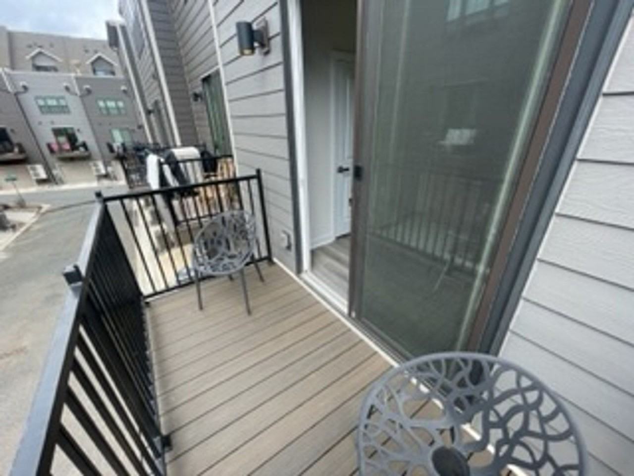 1114 Gleason Way - Photo 7 of 29