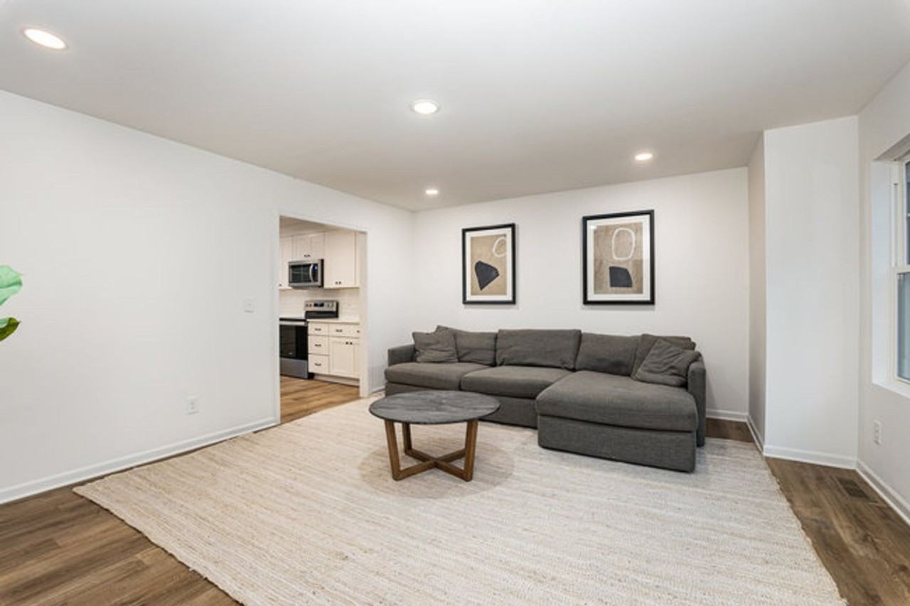 908 Brookgreen Dr - Photo 3 of 38