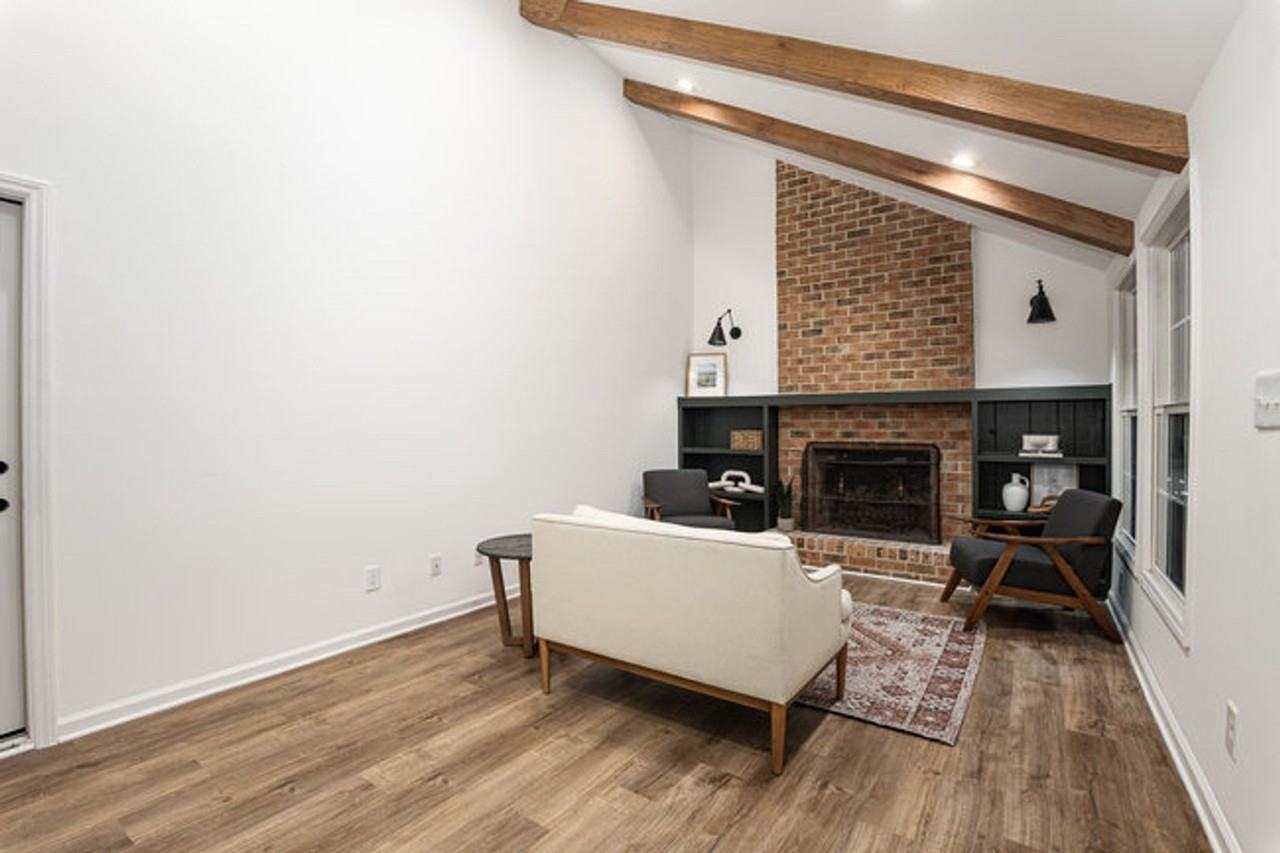 908 Brookgreen Dr - Photo 4 of 38