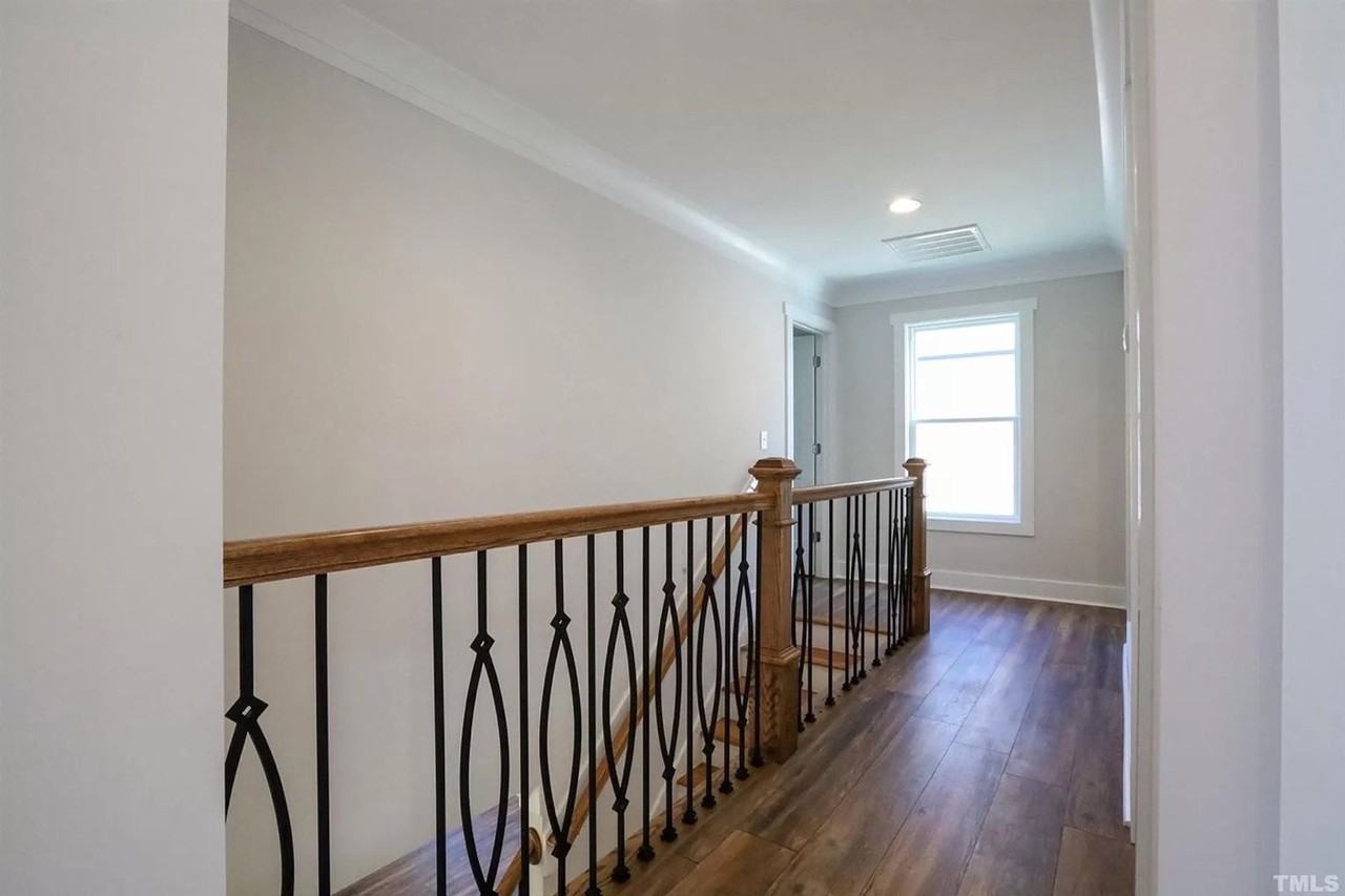 1907 Edgerton Dr - Photo 2 of 50