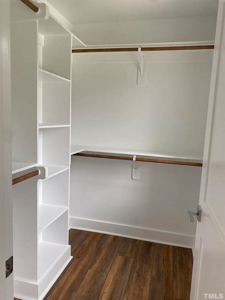 1907 Edgerton Dr - Photo 6 of 50