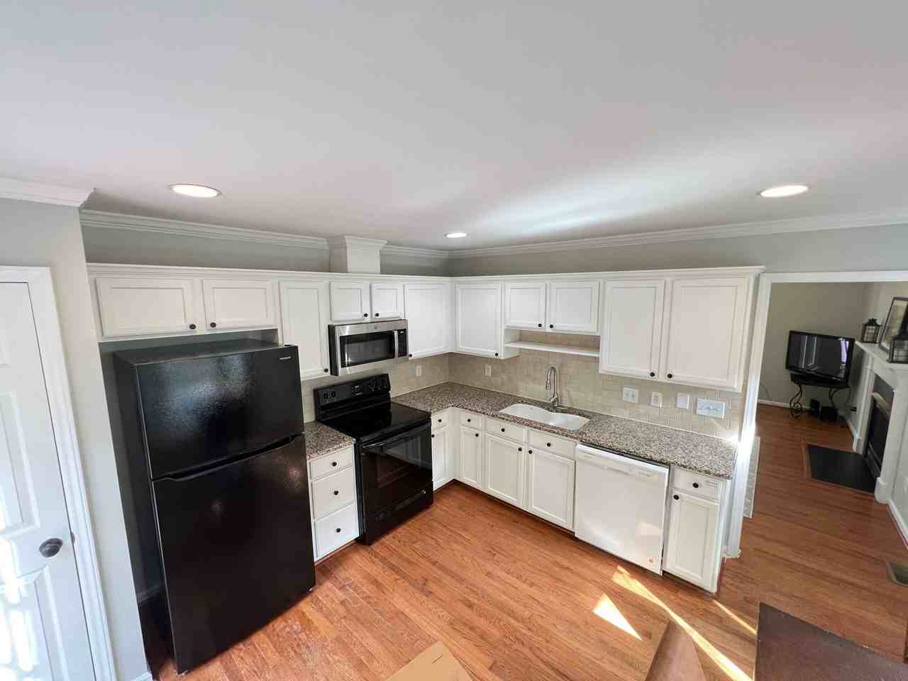 109 Kingsmill Rd - Photo 3 of 25