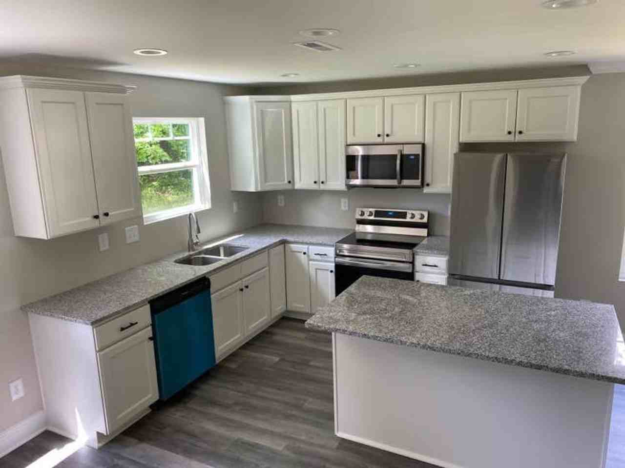 2628 Kenhill Dr - Photo 7 of 37