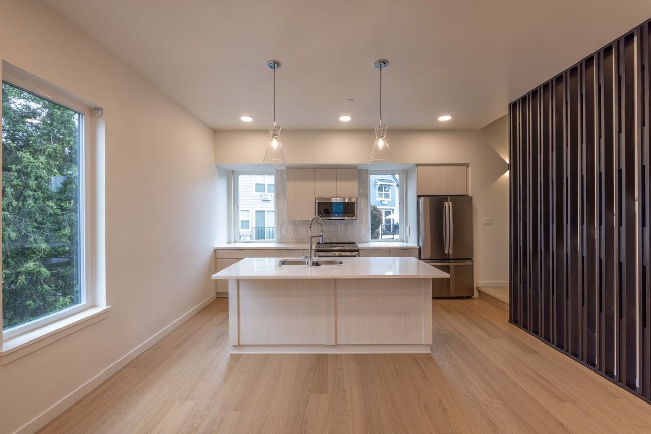 1732 Se Columbia River Dr - Photo 2 of 22