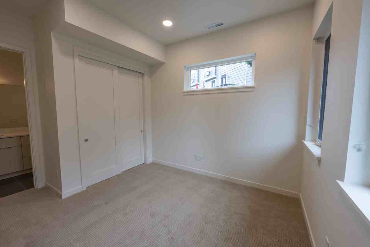 1732 Se Columbia River Dr - Photo 7 of 22