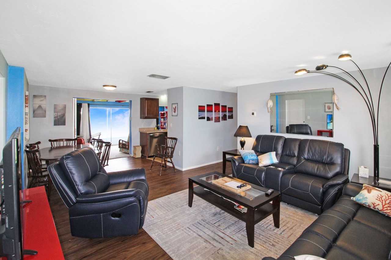 535 Circlewood Dr - Photo 2 of 12