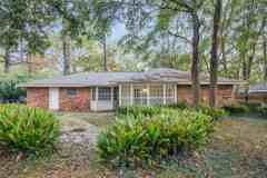 1915 S Jahncke Ave - Photo 1 of 1