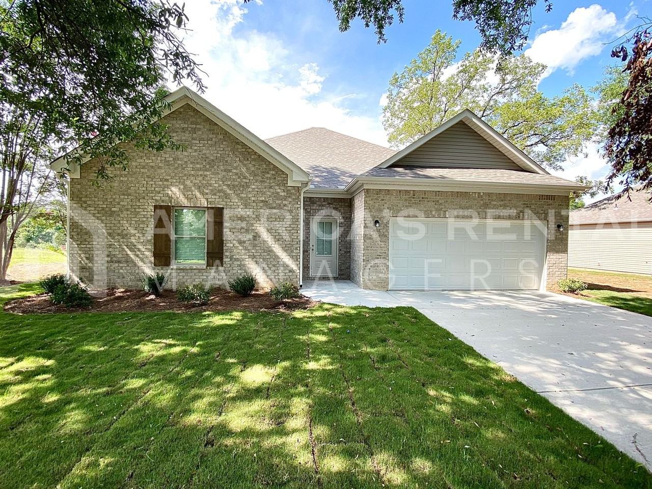 213 Dreher Rd - Photo 2 of 15