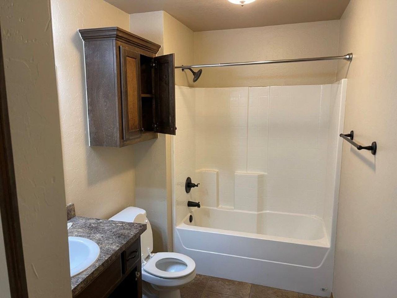 2710 Valley View Dr - Photo 5 of 12