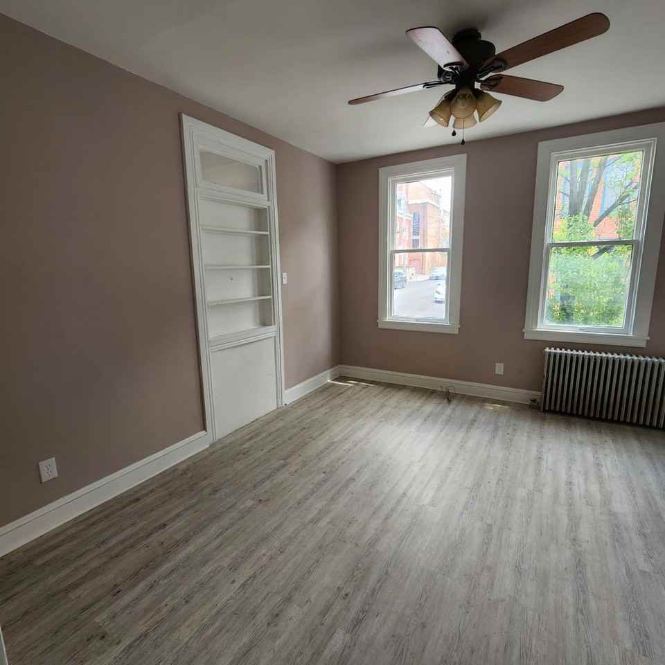 46 S Pine St - Photo 3 of 20