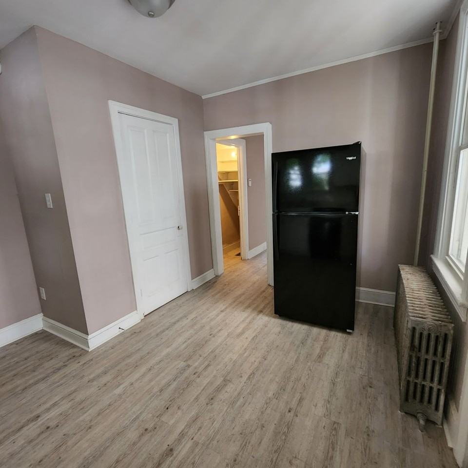 46 S Pine St - Photo 6 of 20
