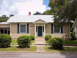 featured image of 1122 East 37th Street