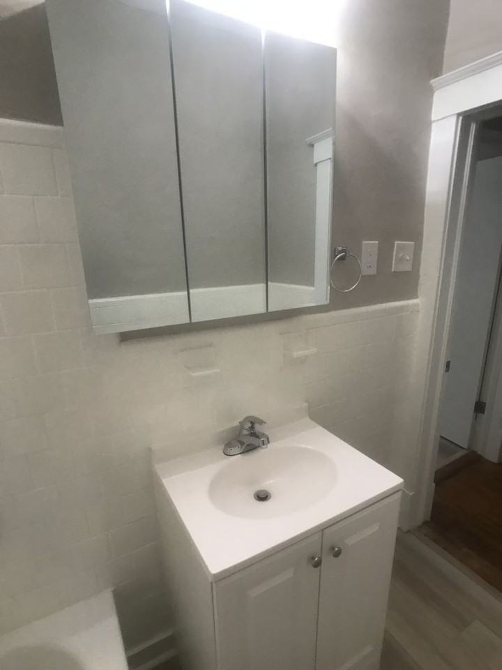 1122 E 37th St - Photo 6 of 15