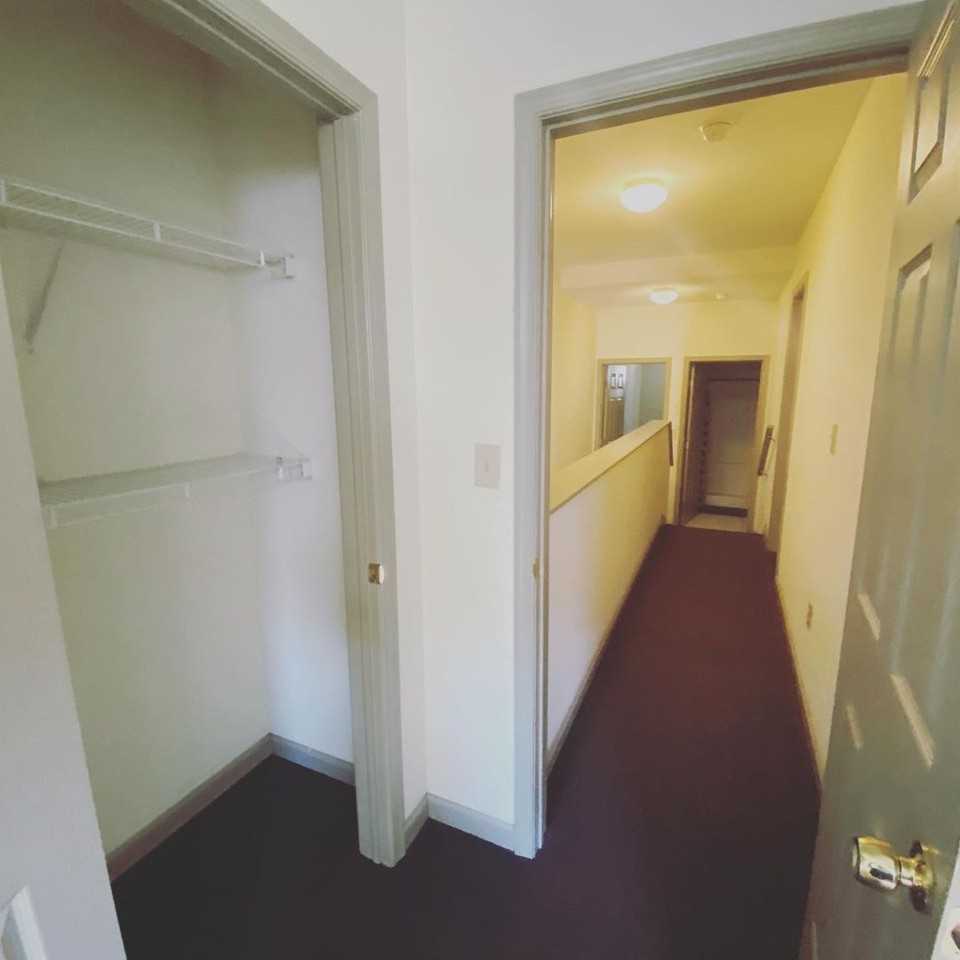 1629 Fontain St - Photo 3 of 5