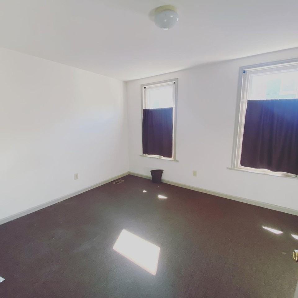 1629 Fontain St - Photo 4 of 5